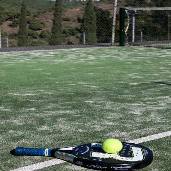 Campamento de tenis o pádel sin clases de español